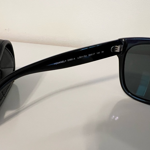Chanel sunglasses. - Picture 7 of 12